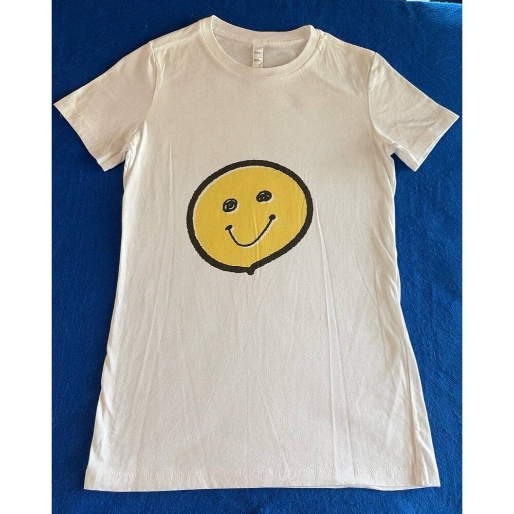 Bella The Favorite Tee Smiley Face Graphic T-Shirt White Size M